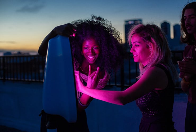 een feestje in leiden waar een photobooth voor is gehuurd